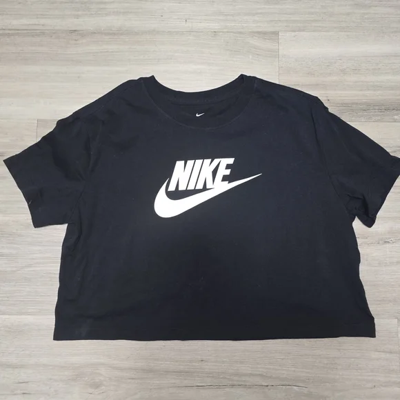 Lot Of 4 Nike Womens Loose Fit Crop T-Shirts Sz L - Picture 3 of 5